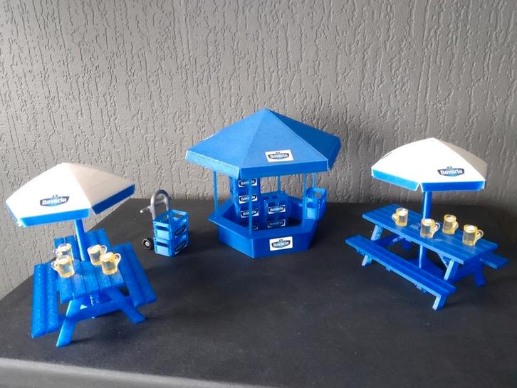 BAVARIA bierstand - verkoopstand - picknicktafels, Hobby en Vrije tijd, Modelbouw | Overige, Nieuw, Groter dan 1:32, Ophalen of Verzenden