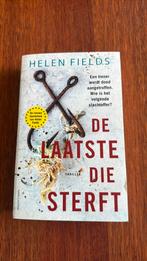 Helen Fields - De laatste die sterft, Helen Fields, Ophalen of Verzenden, Zo goed als nieuw, Nederland