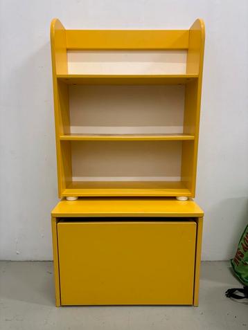 Gele Flexa Dots kast beschikbaar voor biedingen
