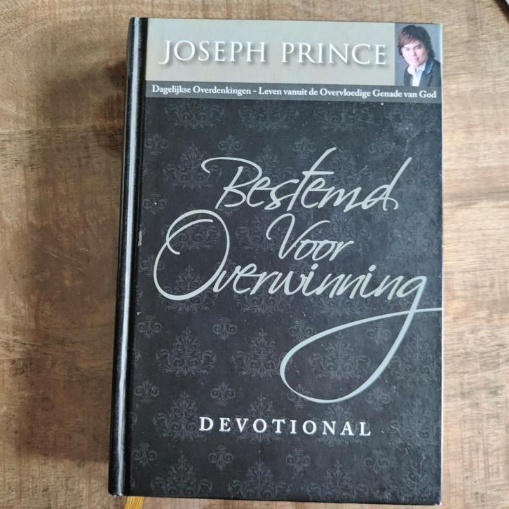 Joseph Prince - Bestemd voor overwinning, Boeken, Godsdienst en Theologie, Zo goed als nieuw, Ophalen of Verzenden