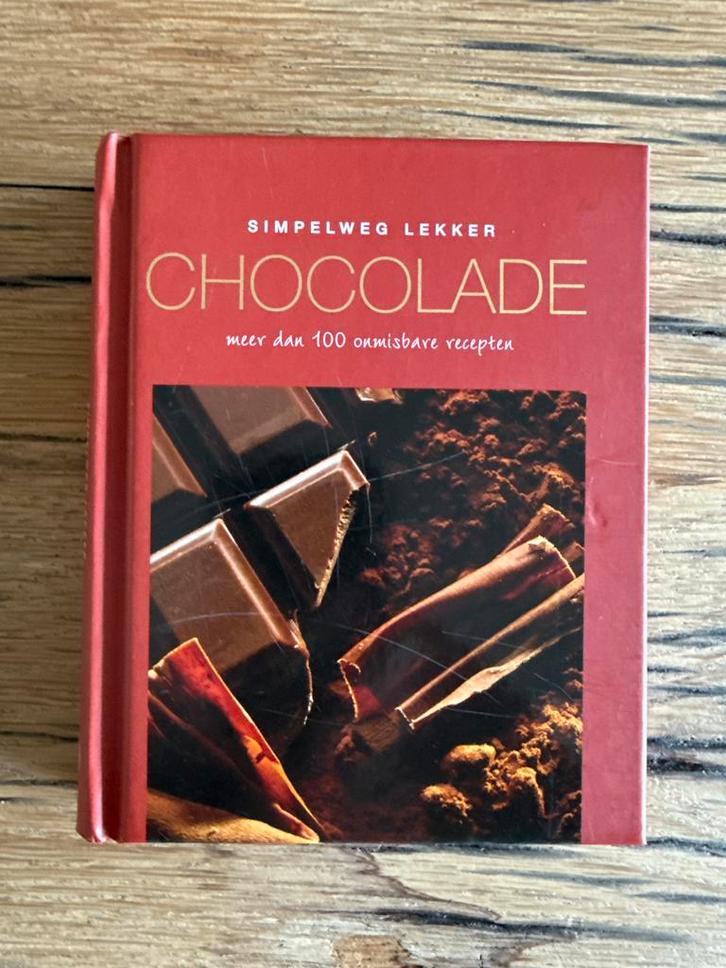 Chocolade - Simpelweg Lekker Kookboek, Boeken, Kookboeken, Zo goed als nieuw, Taart, Gebak en Desserts, Europa, Ophalen