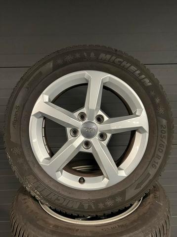 16 inch Originele Audi Q2 velgen met winterbanden. beschikbaar voor biedingen
