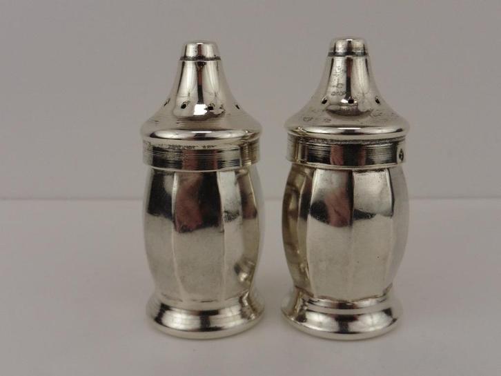 2 zilveren strooiers                                    Z226, Antiek en Kunst, Antiek | Goud en Zilver, Zilver, Ophalen of Verzenden