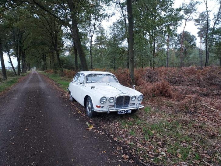 Te koop: Daimler Sovereign 4.2 AUT 1969, Auto's, Jaguar, Particulier, Sovereign, Benzine, Automaat, Wit, Leder, Ophalen