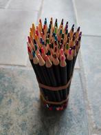 1 set van 65 kleurpotloden, Nieuw, Hobby en Vrije tijd, Tekenen, Ophalen of Verzenden, Nieuw