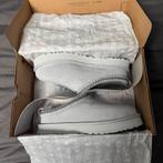 UGG Tazz – Light Grey / Silver Smoke, UGG, Nieuw, Ophalen of Verzenden, Pantoffels of Sloffen