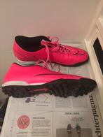 Nike kunstgras voetbalschoenen maat 45,5 valt als 42/43, Maat XS of kleiner, Ophalen of Verzenden, Zo goed als nieuw, Schoenen