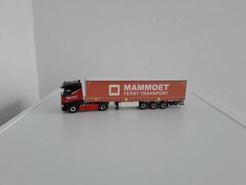 Renault Magnum van Mammoet Transport met Ferry Trailer . beschikbaar voor biedingen