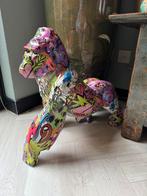 Gorilla beeld street art, Ophalen