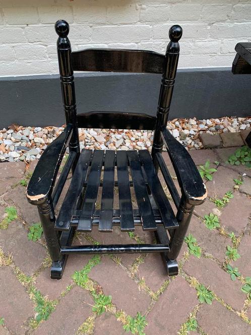 Zwart houten schommelstoeltje, Kinderen en Baby's, Kinderkamer | Tafels en Stoelen, Gebruikt, Stoel(en), Ophalen