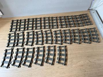 Lego 9 Volt Rails Set | Recht + Bochten beschikbaar voor biedingen