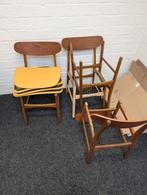 Vier oude stoelen, Huis en Inrichting, Stoelen, Ophalen, Zo goed als nieuw, Vier