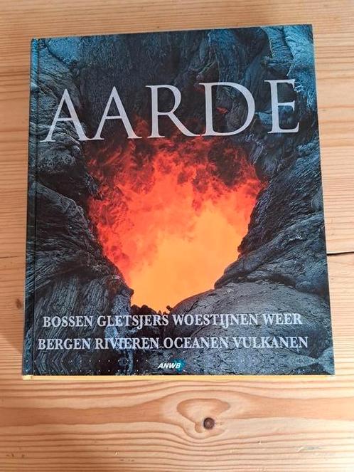 J.F. Luhr - Aarde, Boeken, Wetenschap, Zo goed als nieuw, Natuurwetenschap, Ophalen of Verzenden