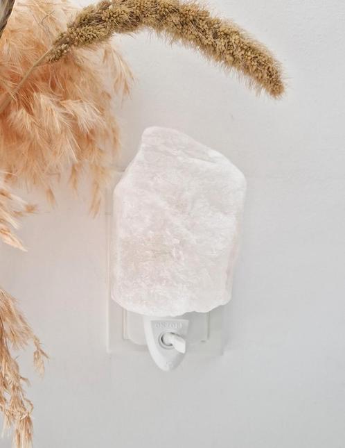 Nieuw! Nachtlampje zoutsteen lamp wit babykamer kinderkamer, Huis en Inrichting, Lampen | Wandlampen, Nieuw, Ophalen of Verzenden