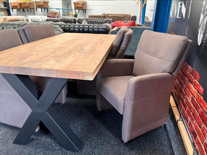 Nwe. Eethoek Massief Houten Tafel incl 4 x taupe stoelen!!, Huis en Inrichting, Complete eetkamers, Zo goed als nieuw, Ophalen