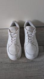 Witte Adidas. Maat 38 2/3., Kleding | Dames, Schoenen, Ophalen of Verzenden, Zo goed als nieuw, Wit, Sneakers of Gympen