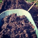 Stalmest, Ophalen, Tuinaarde