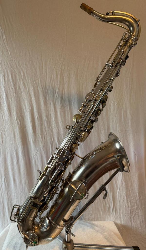 Verzilverde Buescher True Tone Tenorsaxofoon 1919, Muziek en Instrumenten, Blaasinstrumenten | Saxofoons, Gebruikt, Tenor, Ophalen of Verzenden