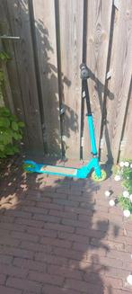 Stuntstep blauw/groen, Ophalen, Zo goed als nieuw, Overige typen