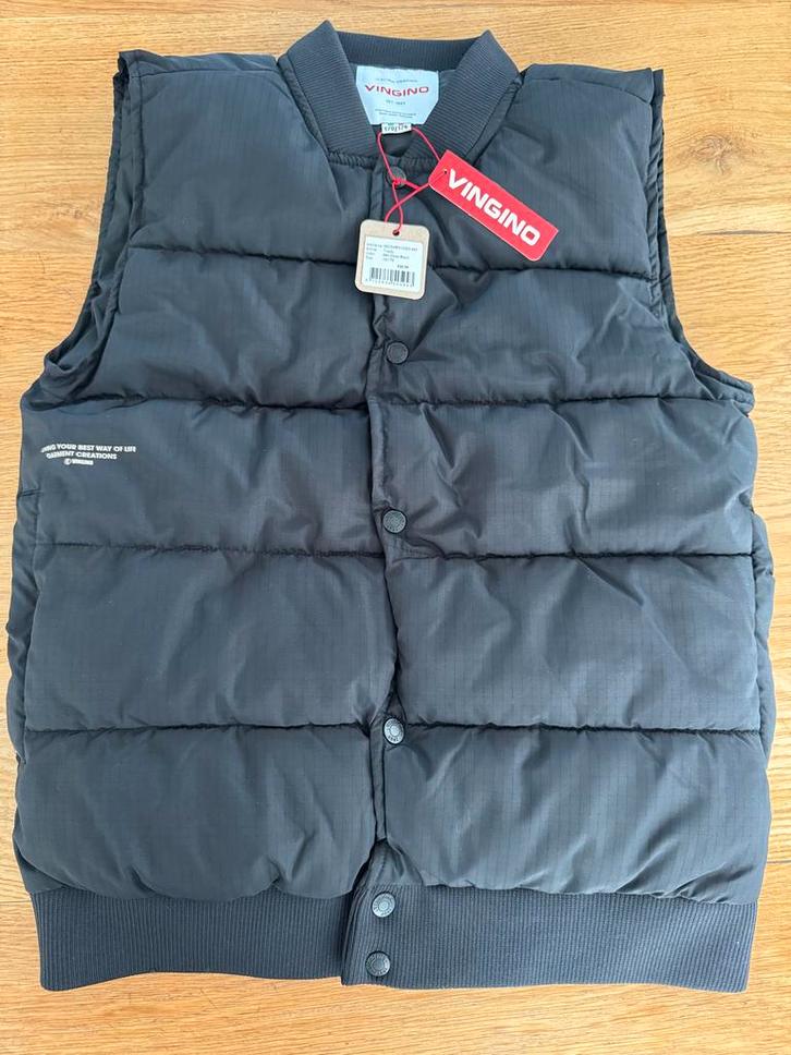 Vingino Bodywarmer Toddy Zwart Maat 176, Kinderen en Baby's, Kinderkleding | Overige, Nieuw, Jongen, Ophalen of Verzenden
