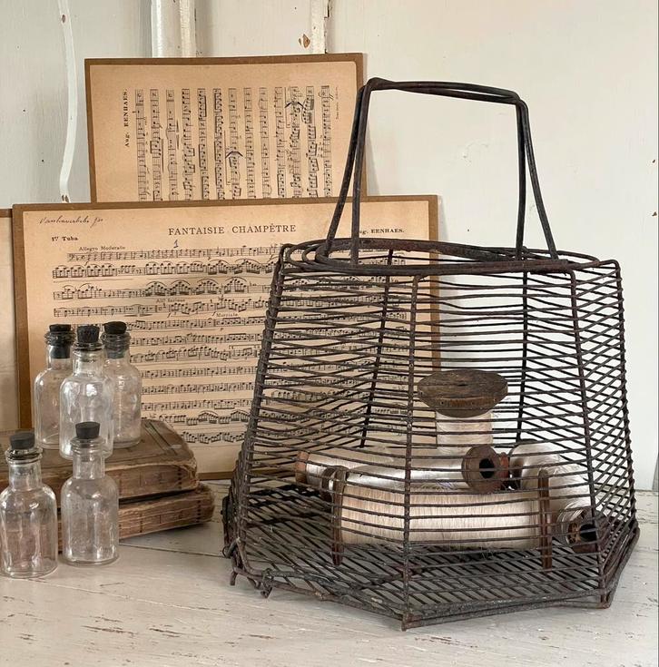Brocante oude Franse draad eiermand, Antiek en Kunst, Curiosa en Brocante, Verzenden