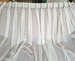 3 Lichtgrijze vitrage van 137 cm breed (geplooid gemeten), Huis en Inrichting, Stoffering | Gordijnen en Lamellen, 100 tot 150 cm