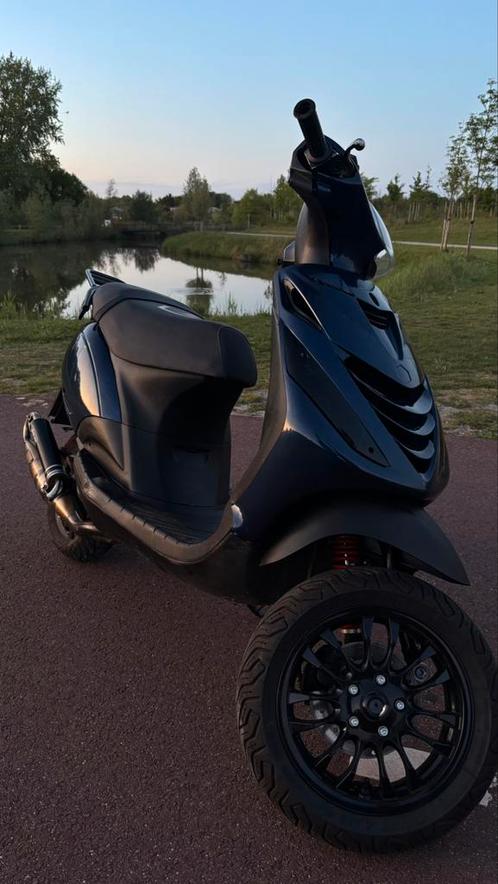 Piaggio zip 2 Takt !!WAARDEPEILING!!, Fietsen en Brommers, Scooters | Piaggio, Zo goed als nieuw, Zip, Maximaal 45 km/u, Tweetakt