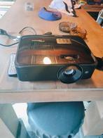 Beamer met doek van 150 inch afstands bediening en kabel, Audio, Tv en Foto, Beamers, Ophalen of Verzenden, Zo goed als nieuw