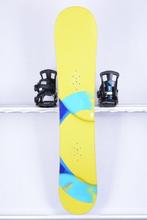 145 cm kinder snowboard BURTON CUSTOM SMALLS FLYING V, Gebruikt, Board, Verzenden