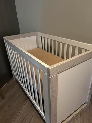 Complete babykamer van TWF beschikbaar voor biedingen