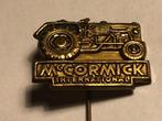 Metalen Mc CORMICK INTERNATIONAL TRAKTORMERK Speld., Verzenden, Zo goed als nieuw, Transport, Speldje of Pin