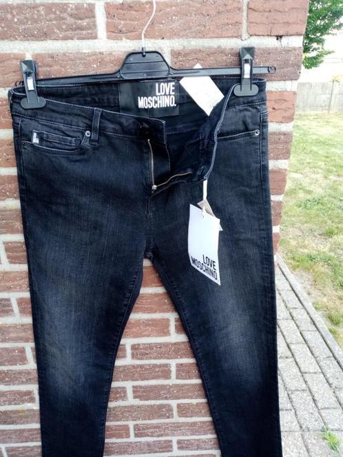 Dames jeans broek Love Moschino Mt34, Kleding | Dames, Spijkerbroeken en Jeans, Nieuw, W30 - W32 (confectie 38/40), Zwart, Ophalen of Verzenden