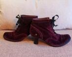 Bijzondere bordeauxrode enkellaarzen van Neosens, 41, Kleding | Dames, Schoenen, Ophalen of Verzenden, Zo goed als nieuw, Rood