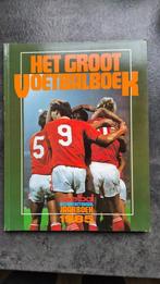 Groot Voetbalboek Voetbal International 1985, Verzenden, Zo goed als nieuw, Overige binnenlandse clubs, Boek of Tijdschrift