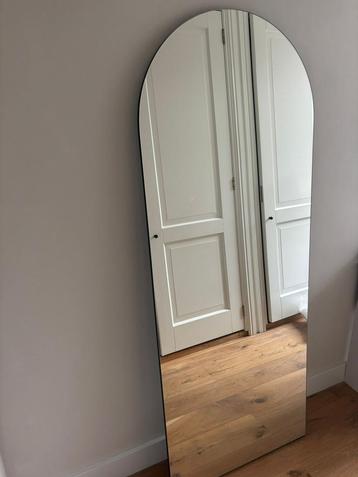 Studio Meen spiegel (70 cm x 180cm) beschikbaar voor biedingen