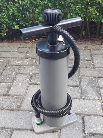 Lucht pomp Bravo 6 dubbel action  beschikbaar voor biedingen