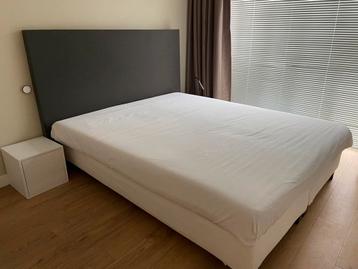 Compleet bed (boxspring, matrassen) 160