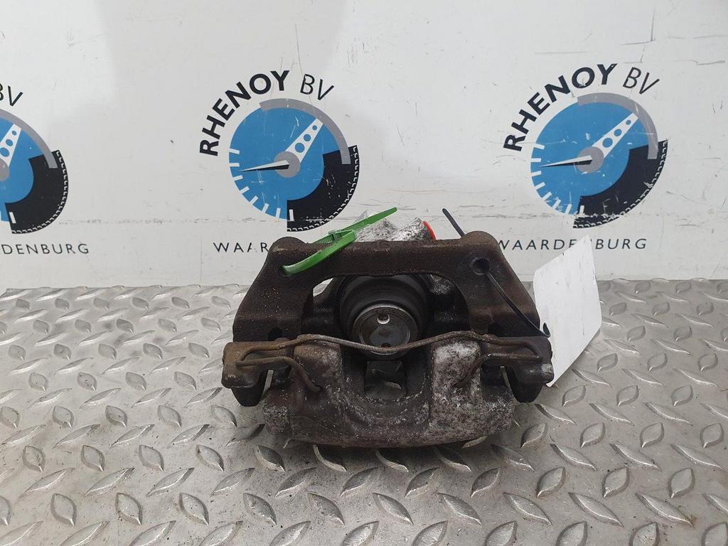 VOLVO V40 2.0 D2 Summum Bns  REM KLAUW 2015, Ophalen of Verzenden, Gebruikt, Stiba lid