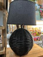 Lamp rotan voet met kap., Nieuw, Rond, Ophalen of Verzenden, Zwart