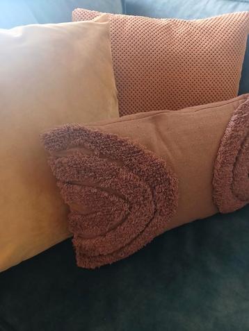Mooie sierkussens - Bruin beschikbaar voor biedingen