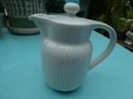 retro 1 persoons witporseleinen koffie kannetje met ribbels, Ophalen of Verzenden, Huis en Inrichting