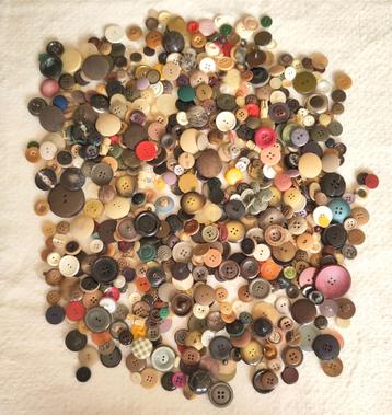 Vintage Knopen Collectie in Blik - Herfstkleuren beschikbaar voor biedingen