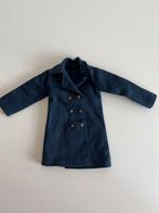 Vintage Dusty Coat, past ook Barbie & Fleur uit 1970, Ophalen of Verzenden, Gebruikt, Kleertjes
