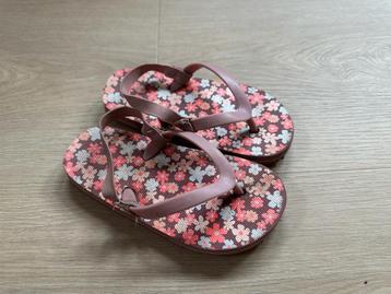 Slippers HEMA maat 25/26 meisje beschikbaar voor biedingen