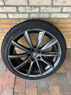 Set winterbanden met velg Tesla model 3, Auto-onderdelen, Banden en Velgen, Gebruikt, Banden en Velgen, Winterbanden, 235 mm