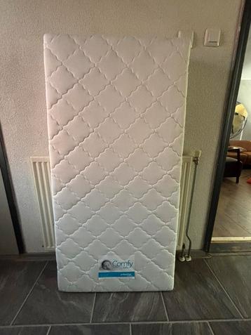 Goede en hele nette matras 70x140 voor kleuter/kinder bed beschikbaar voor biedingen