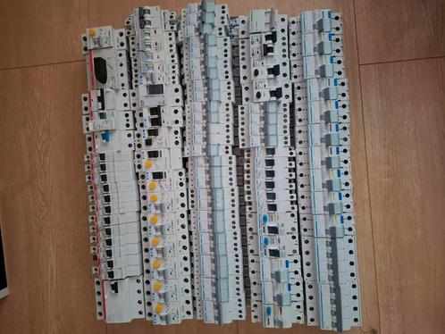 Partij verkoop groepenkast componenten, Hobby en Vrije tijd, Elektronica-componenten, Gebruikt, Ophalen of Verzenden