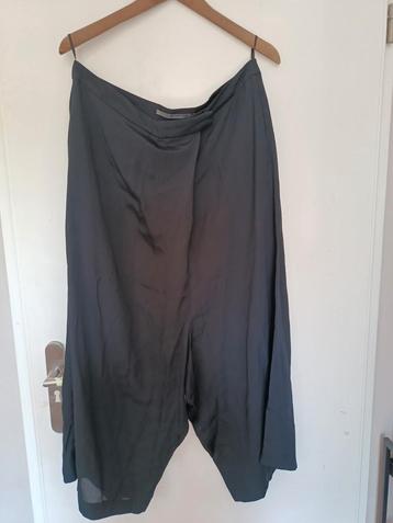 Culotte, wijd met allure van een rok Cora Kemperman L beschikbaar voor biedingen