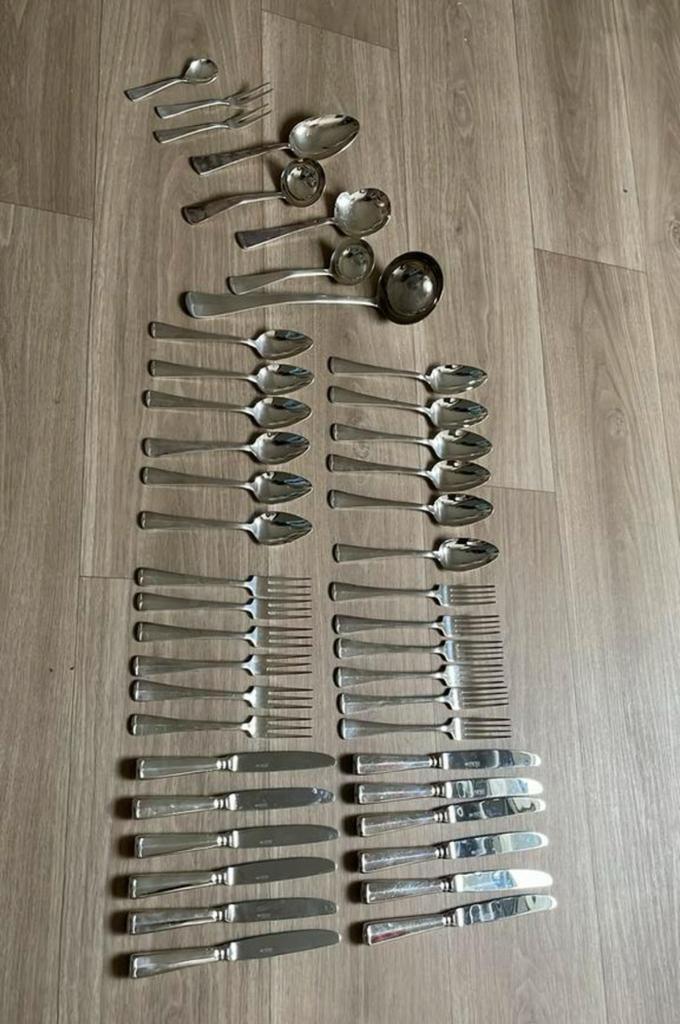 Verzilverd bestek Sola Haags lofje, Huis en Inrichting, Keuken | Bestek, Zo goed als nieuw, Bestekset, Zilver, Vaatwasserbestendig