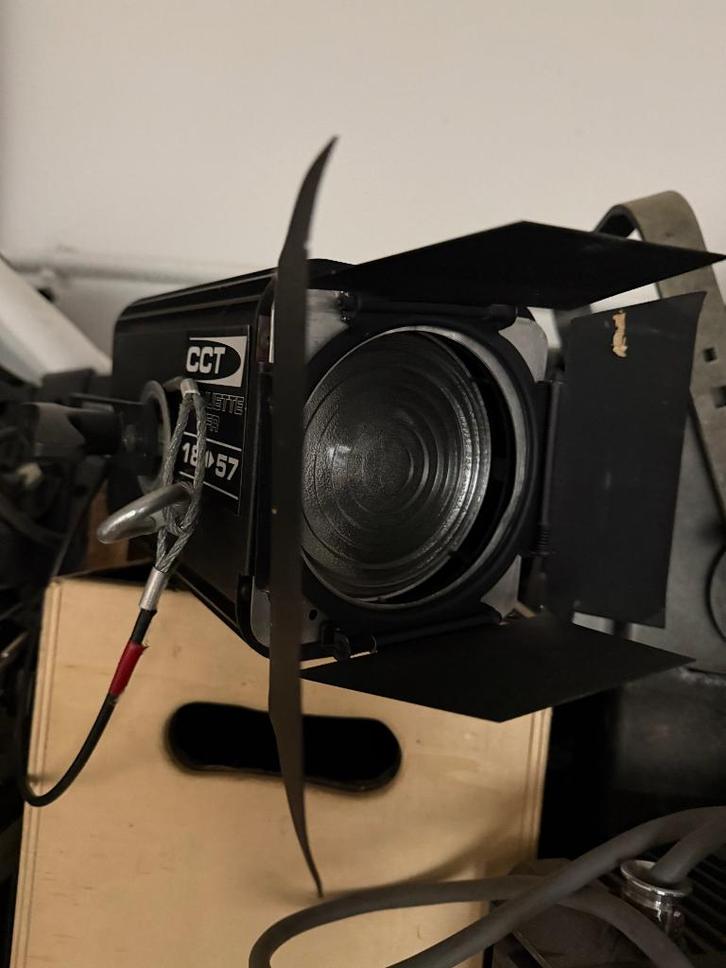 3x CCT Minnuette Fresnel theater spot + case, Muziek en Instrumenten, Theaterbelichting, Gebruikt, Ophalen of Verzenden